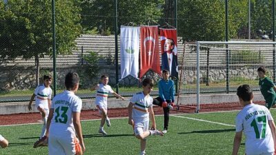 Geleceğin futbolcuları Osmangazi’de alana çıktı