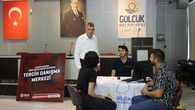 Gölcük Belediyesi Üniversite Tercihleri İçin Tekrar Öğrencilerin Yanında