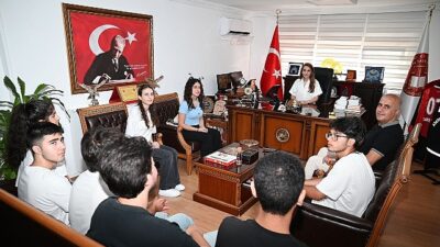 İmtihanda derece yapan öğrencilerden protokole ziyaret