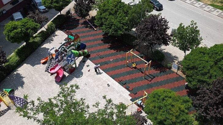 İnegöl’de 7 Mahallede 22 Parkın Yeri Yenileniyor