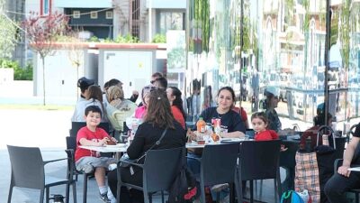 İzmit’in kalbi bu meydanda atıyor