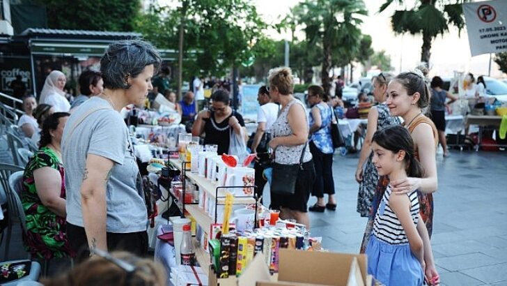 Karşıyaka Çarşısı bayan emeğiyle renkleniyor