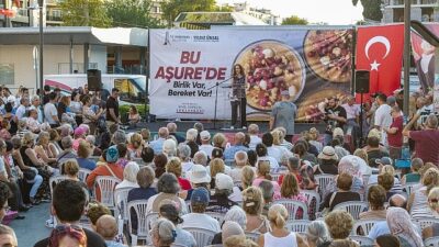Karşıyaka’da manalı buluşma: Aşure kazanı dostluk ve barış için karıldı