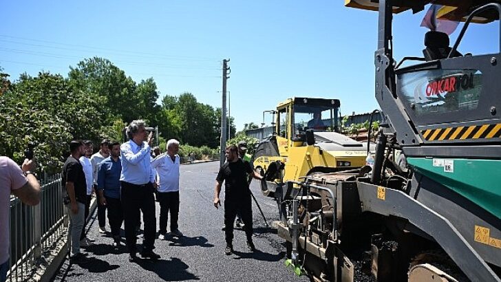 Kartepe İçmeler Caddesi’nde Asfaltlama Çalışmalarını Tamamladı