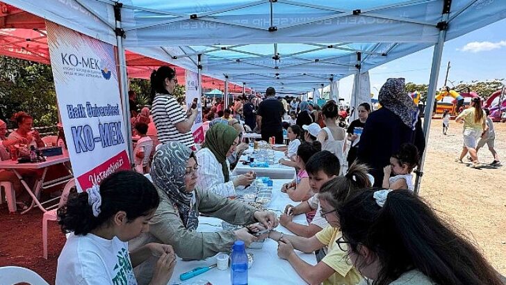 Kıyıda şenlik, denizde yarış