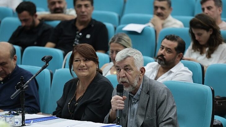 Konak Meclisi’nde iki yeni çöp kamyonu müjdesi geldi