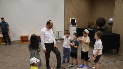 Lider Altay, Konya Bilim Merkezi’nin Yaz Bilim Kamplarına Katılan Çocuklarla Buluştu