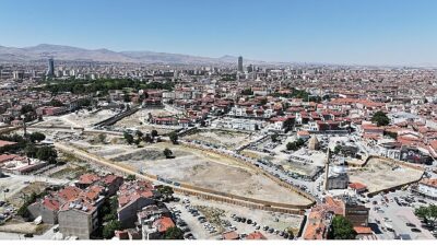 Lider Altay: “Konya’nın Bir Başşehir Olarak Surlarını Açığa Çıkarmak ve Turizm Potansiyelini Artırmak İçin Çalışıyoruz”