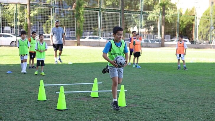 Lider Çerçioğlu’nun takviyeleriyle Aydınlı çocuklar sporla gelişiyor