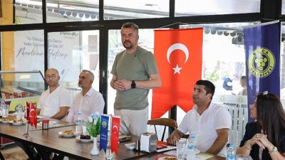 Lider Görkem Duman muhtarlarla buluştu