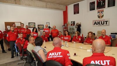 Lider Kınay’dan AKUT İzmir Grubuna Taziye Ziyareti