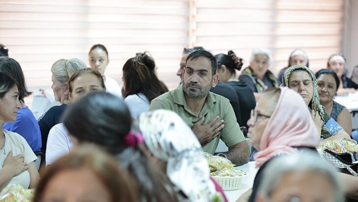 Lider Memnun birlik sofrasında canlarla bir ortaya geldi