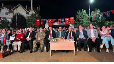 Mamuşa Domates Şenliği coşkuyla kutlandı