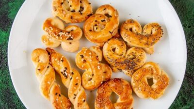 Pastane Usulü Sirkeli Tuzlu Kurabiye Tarifi