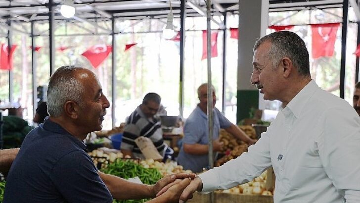 Perşembe Pazarı’nda Büyükakın’a ağır ilgi
