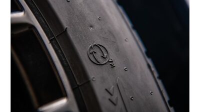 Pirelli, %70’ten Fazla Biyo-bazlı ve Geri Dönüştürülmüş Materyal İçeren Birinci Standart Üretim Lastiğini Tanıttı