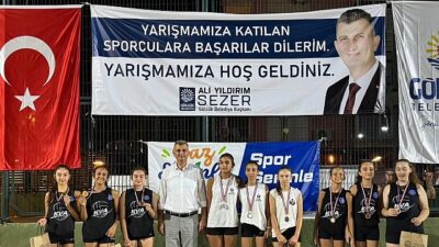 Plaj Voleybolunda Minik Atletlerden Büyük Gayret