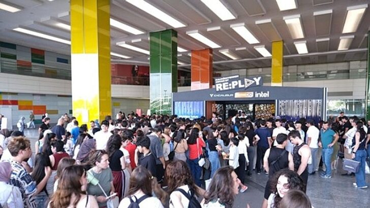 RE:PLAY heyecanı Excalibur gücüyle başladı