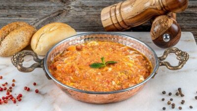 Soğanlı Menemen Tarifi