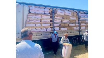 Urla Belediyesinden Zeytineli’ne 19 Ton Saman Takviyesi
