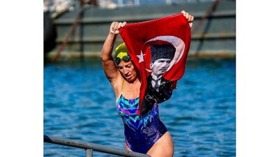 30 Ağustos’ta 30 Saatlik Yüzme Performansı