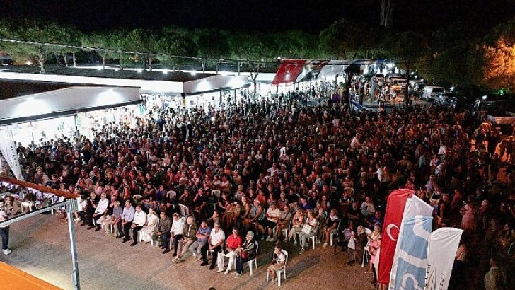 Altınova’nın Cazibe Merkezi: Kıyı Gece Pazarı Yeni Yüzüyle Açıldı…