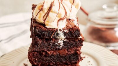 Brownie Üzerine Dondurma Tarifi