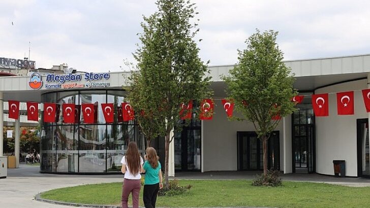 Büyükşehir’in “Yeşil” hassasiyeti Ulusal İrade Meydanı’na da yansıdı