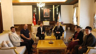 Çin Halk Cumhuriyeti Büyükelçisi Xuebin, Belediye Başkanı Arı’yı Ziyaret Etti