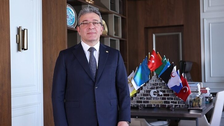 DEÜ Rektörü Prof. Dr. Bayram Yılmaz’dan 30 Ağustos Zafer Bayramı İletisi
