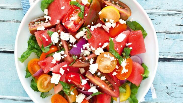 Domatesli Karpuzlu Yaz Salatası
