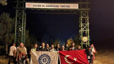 Ege Üniversitesi öğrencileri ‘Kocatepe Zafer Yürüyüşü’ne katıldı