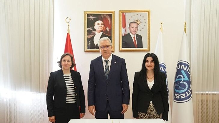 EÜ’nün “Jinekolojik ve Obstetrik Muayene Giysisi” buluşu “Faydalı Model” olarak tescillendi