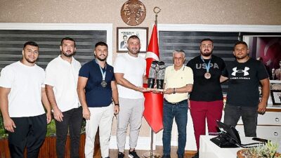 Güreşçilerden Lider Topaloğlu’na ziyaret