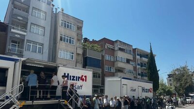 Hızır 41, Sındırgı’da depremzedelerin yanında