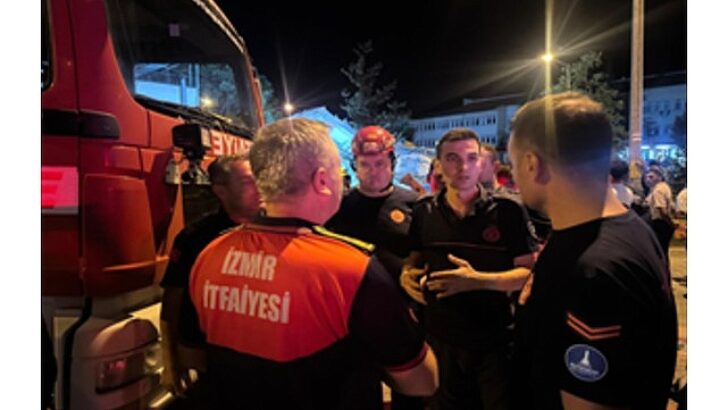 İzmir İtfaiyesi Balıkesir’de misyon başında