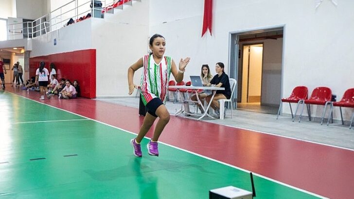 Karşıyaka’da örnek hizmet: Sportif yetenekler keşfediliyor