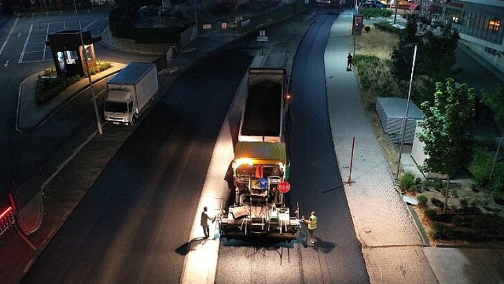 Küçükçekmece’de Asfalt Çalışmaları ile Yol Konforu Artıyor