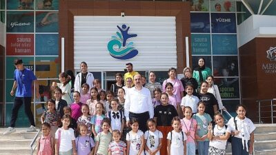 Lider Altay Yaz Tatilinde Yüzme Öğrenen Çocuklarla Buluştu