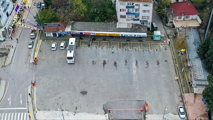 Lider Büyükakın, Karamürsel ve Gölcük otogarlarının eski ve yeni halini paylaştı:”Fark ortada”