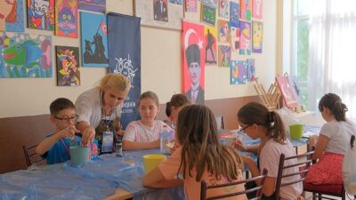 Lider Çerçioğlu’ndan yaz kurslarında yaratıcı ruhlara dayanak aydınlı çocuklar sanatsal dizaynla tanışıyor