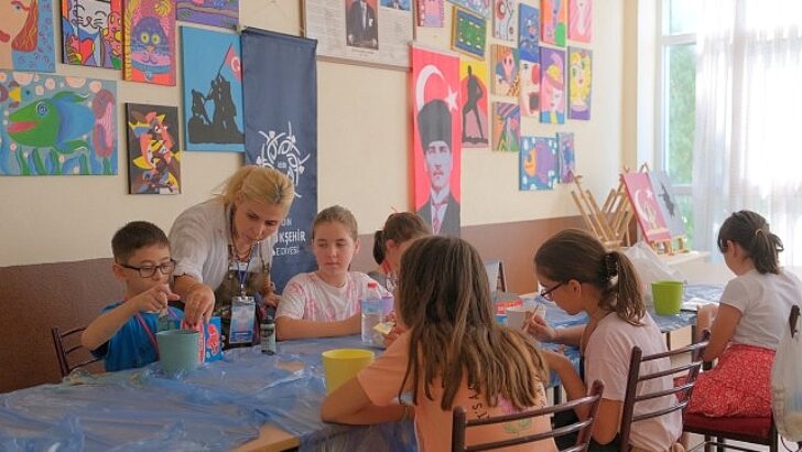 Lider Çerçioğlu’ndan yaz kurslarında yaratıcı ruhlara dayanak aydınlı çocuklar sanatsal dizaynla tanışıyor