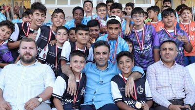 Lider Yıldız’dan gençlere muştular