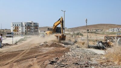 Seferihisar’da 2 kilometrelik yol yenileme çalışması başladı
