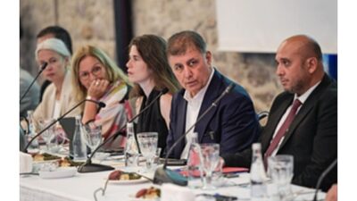 Tugay: Elimizin altında olan hazineleri görmeliyiz