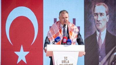 Urla’nın klâsik bağbozumu şenliği renkli imgelerle başladı
