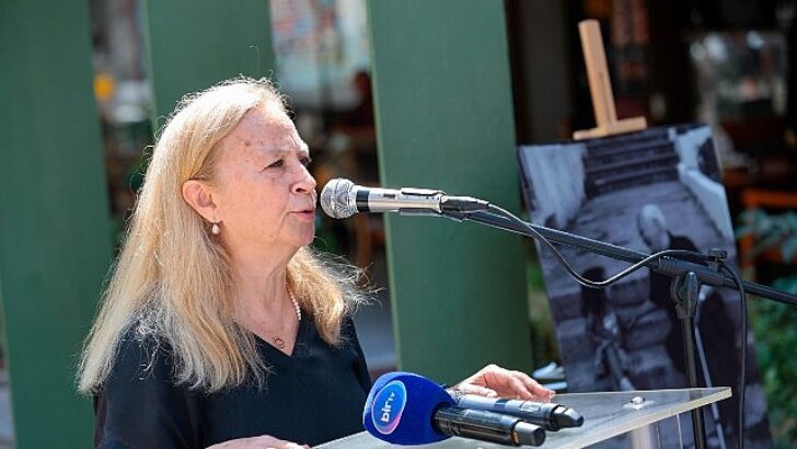 Usta gazeteci İsmail Sivri Konak’ta anıldı