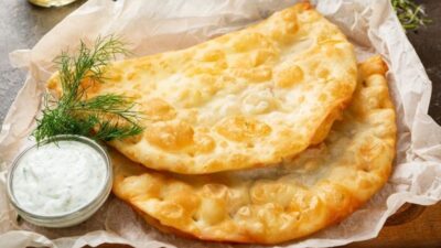 Yağ Çekmeyen Çiğ Börek (Çi Börek) Tarifi