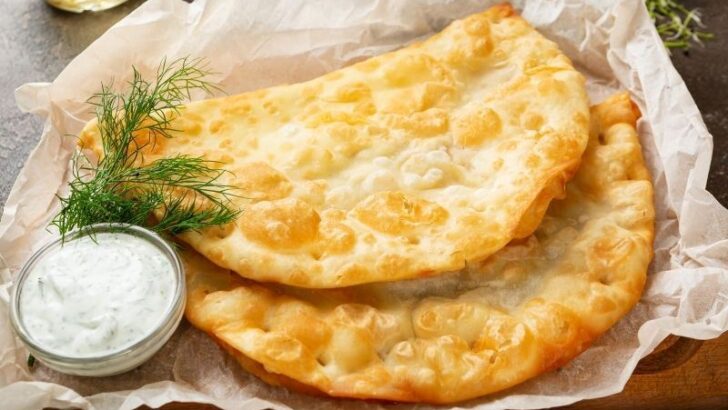Yağ Çekmeyen Çiğ Börek (Çi Börek) Tarifi