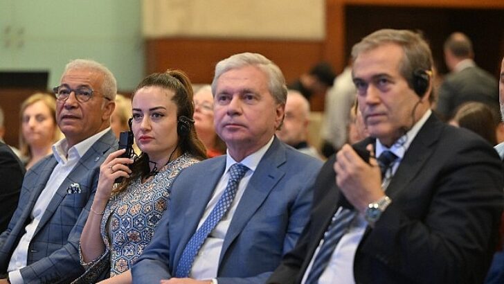 Antalya iş dünyası Moskova heyeti ile buluştu